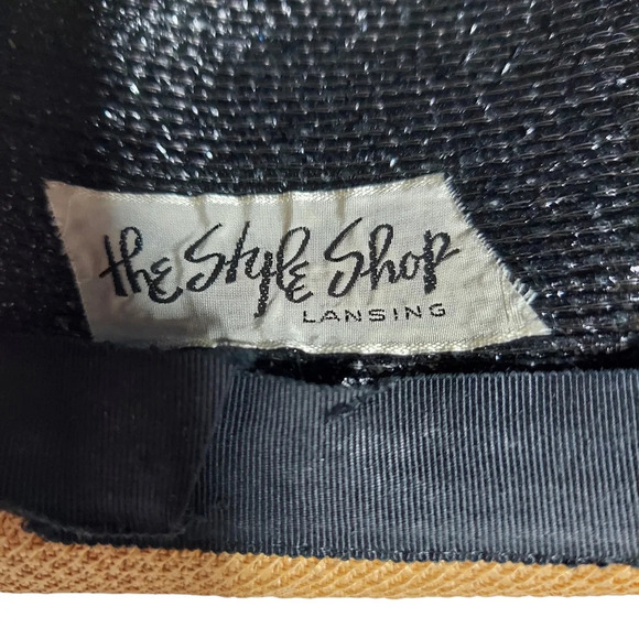 Vintage Straw Hat with Velveteen Red Bow‎ - Picture 9 of 10